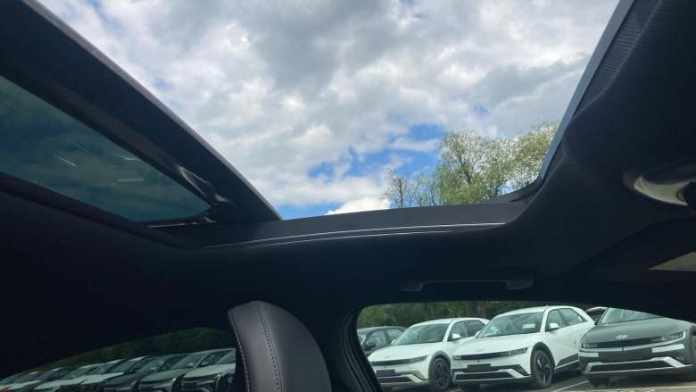 Hyundai IONIQ 6 239kW Ultimate 77kWh 4dr AWD Auto Electric Saloon